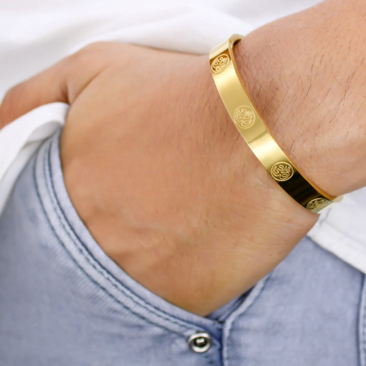 Stunning Om Men's Gold Bracelet